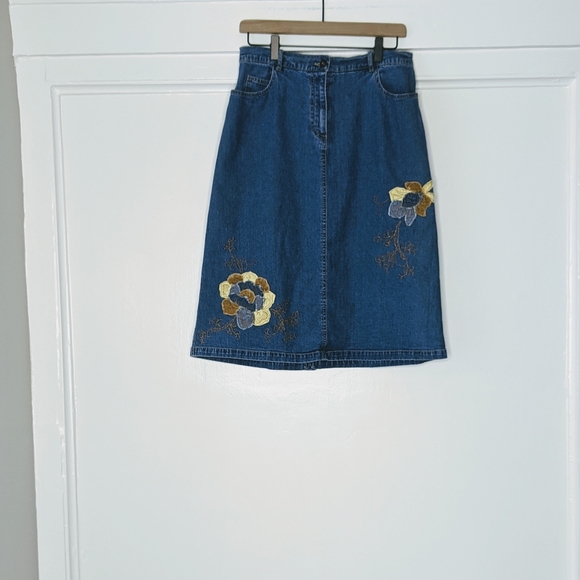 Y2K Denim A Line Floral Embroidered Skirt - Picture 1 of 3
